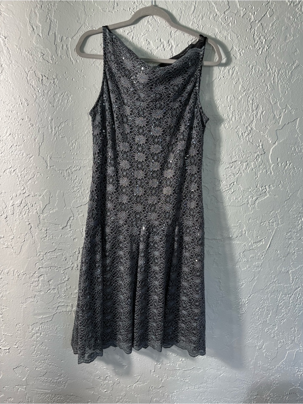 J. Taylor Silver Black Sequin Lace Cocktail Dress Women's‎ Size 16 Sleeveless